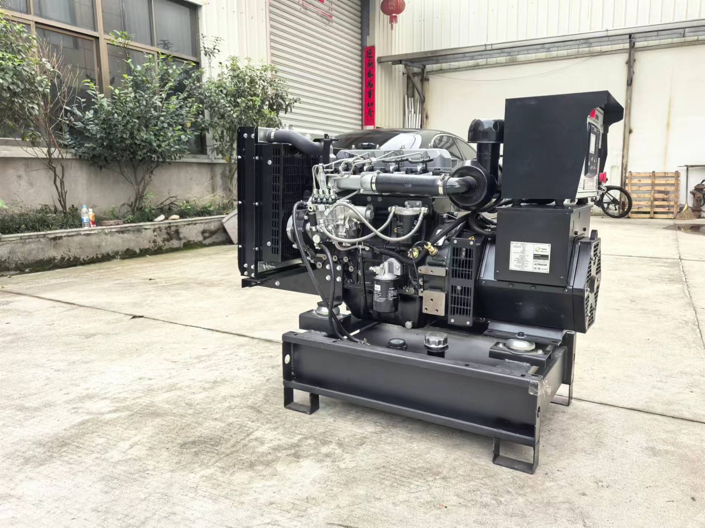 Dieselgenerator 25 kVA – Ricardo Cummins motor, 3-fas & 1-fas, 400V – Robust & Bränsleeffektiv
