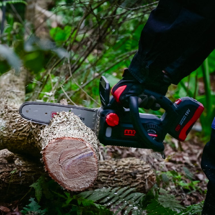 m7 Kedjesåg 2400r/min 18V exkl. batteri & laddare
