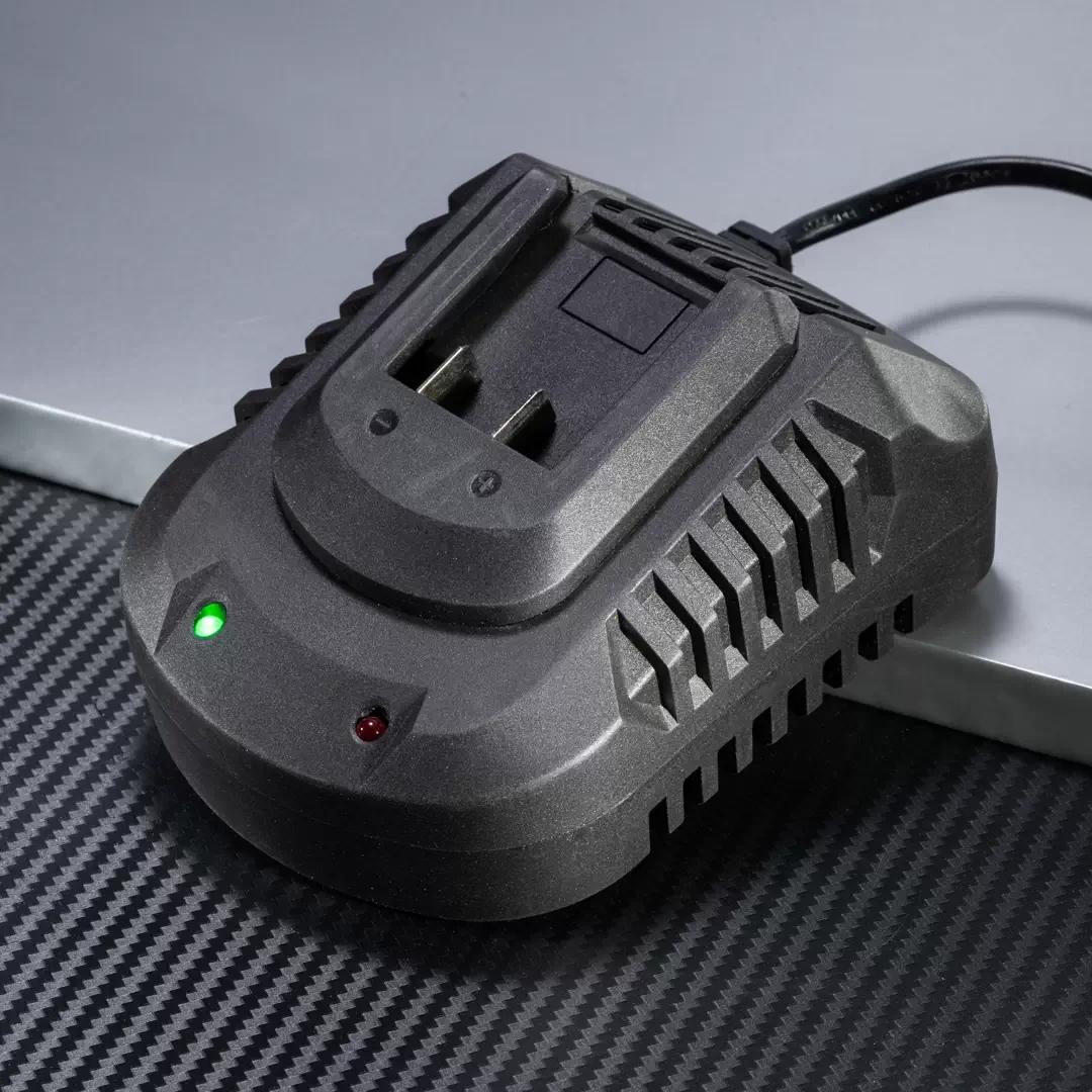 4 A snabbladdare
20 V