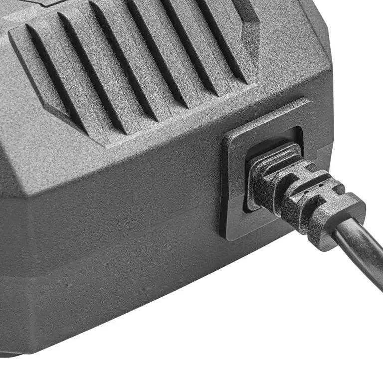 2,2A snabbladdare
20 V